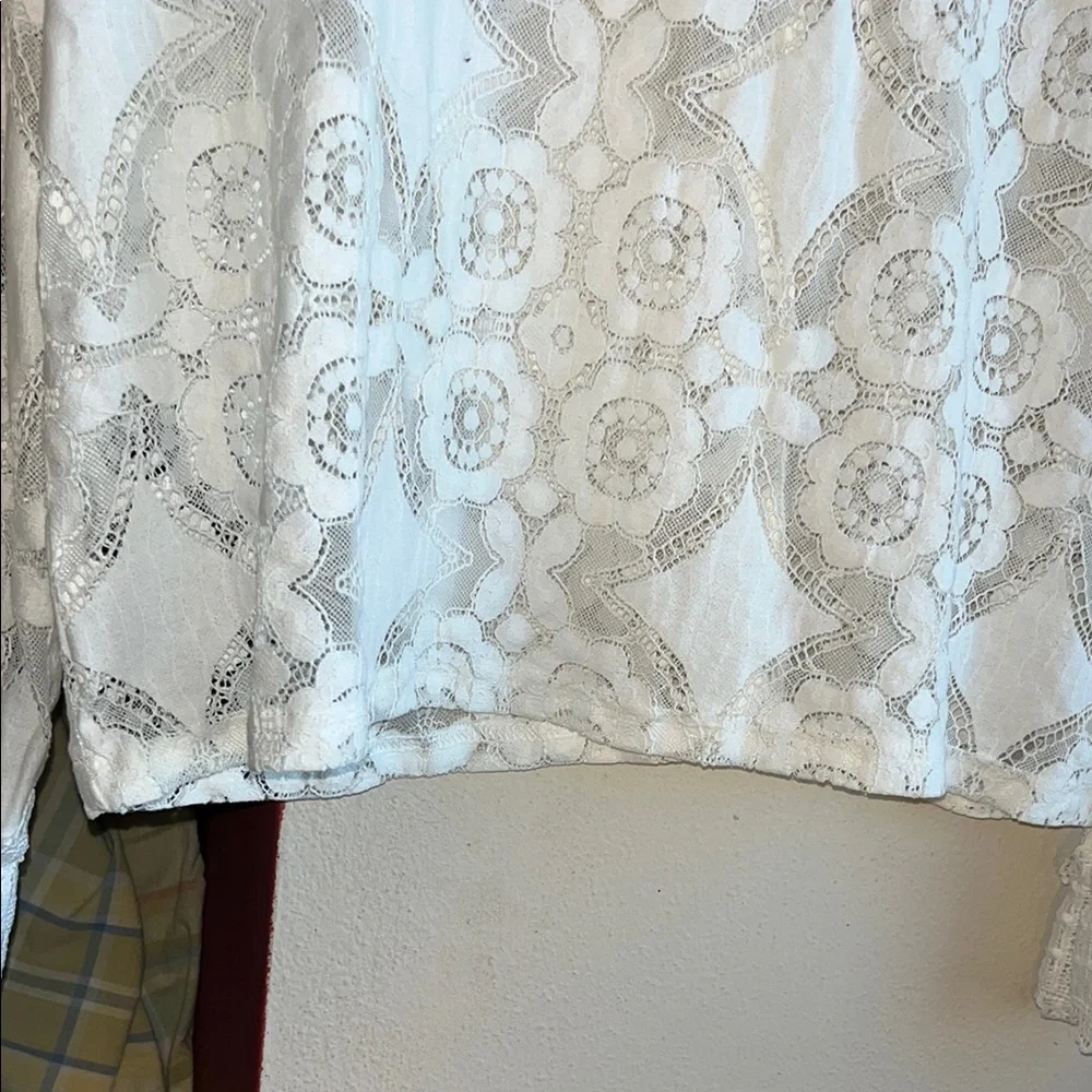 Elegant White‎ Lace Women's Top